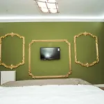 Rezidenca Medi Nako Hotel 4*