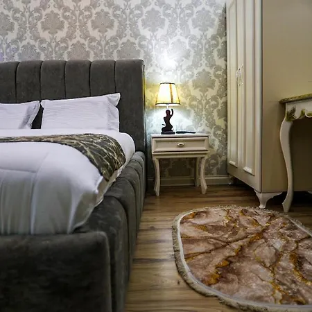 Rezidenca Medi Nako Hotel 4*