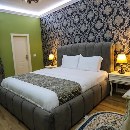 Rezidenca Medi Nako Hotel 4*