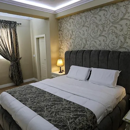 Rezidenca Medi Nako Hotel 4*
