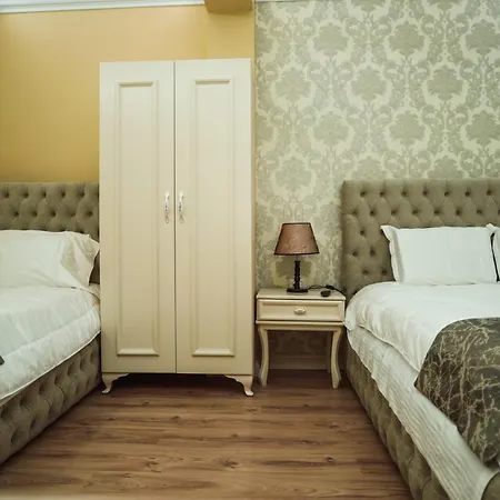 Rezidenca Medi Nako 4* קורצ'ה