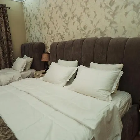 Rezidenca Medi Nako Hotel 4*