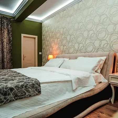 Rezidenca Medi Nako Hotel 4*